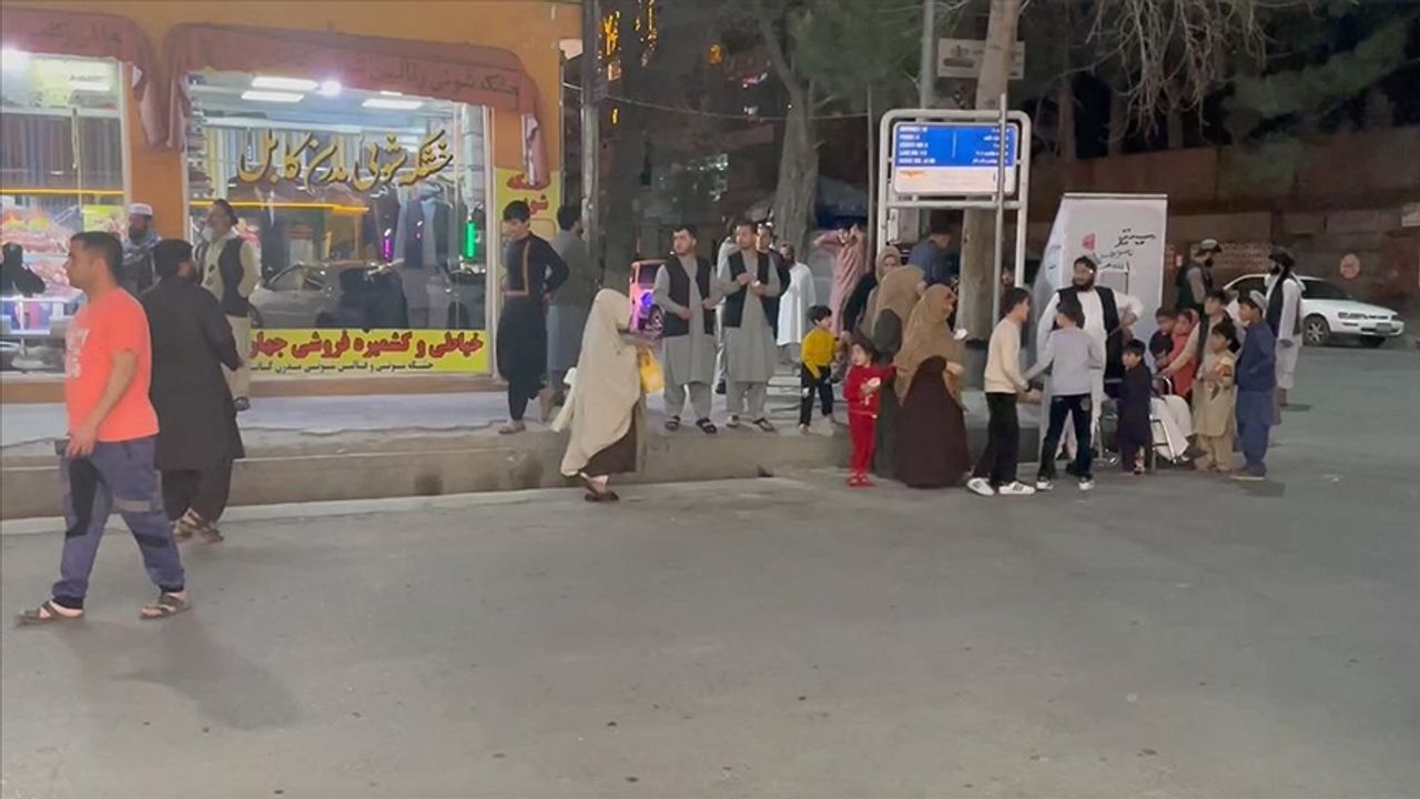 Afganistan'da 6.8 şiddetinde deprem!