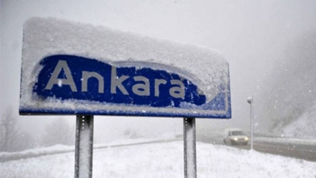 Ankara'ya kar geliyor. Sıcaklık azalacak