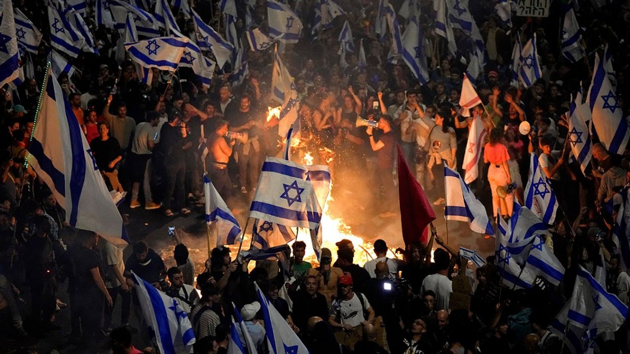 Protestolar bitmiyor: İsrail sendikaları grev kararı aldı