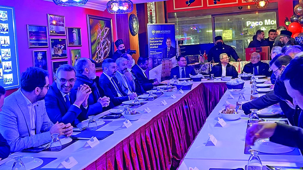 Malezya Dışişleri Bakanı, Nur Muhammet Restaurant’ın açılışını yaptı