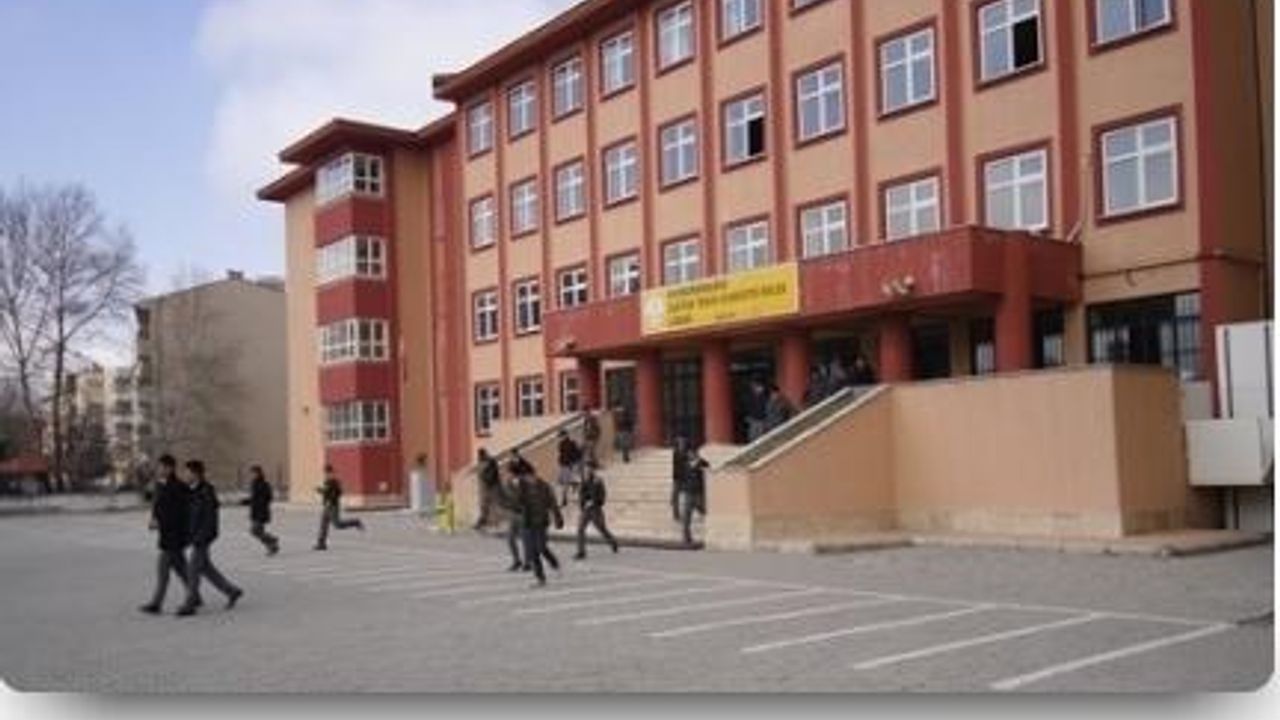 Kahramanmaraş Elbistan'da yarın 54 okul daha eğitime başlanacak