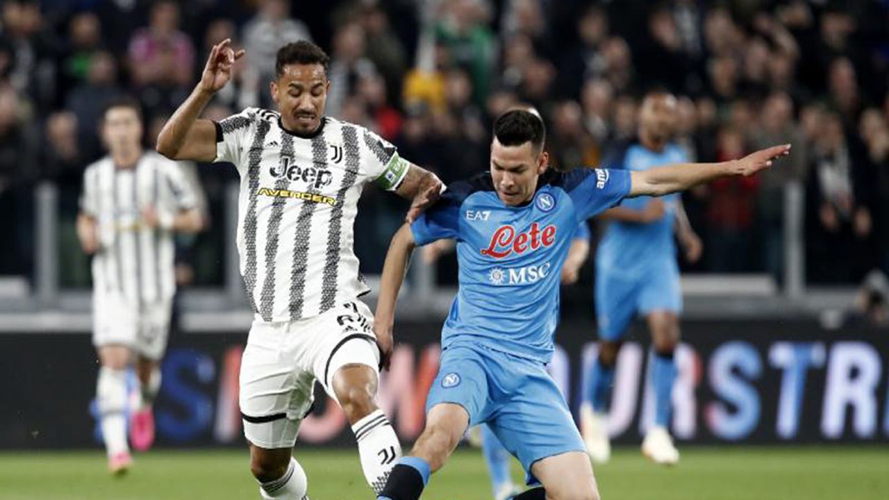 Napoli Juventus engelini kayıpsız geçti