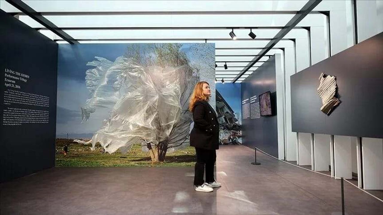 Sanatçı Mehmet Kavukcu'nun "Doğa" sergisi İstanbul Havalimanı'nda açıldı