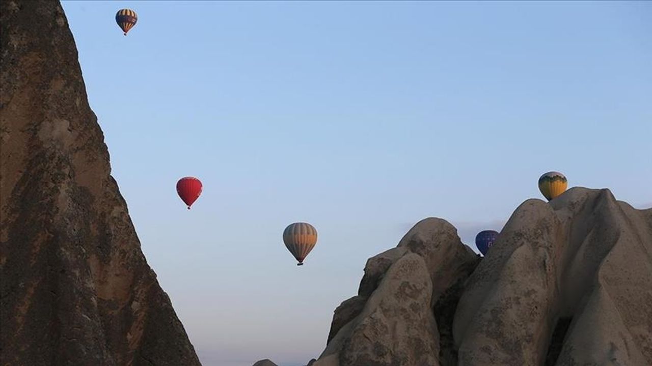 Kapadokya'nın balon turları bugünden itibaren Sırbistan'da yapılacak