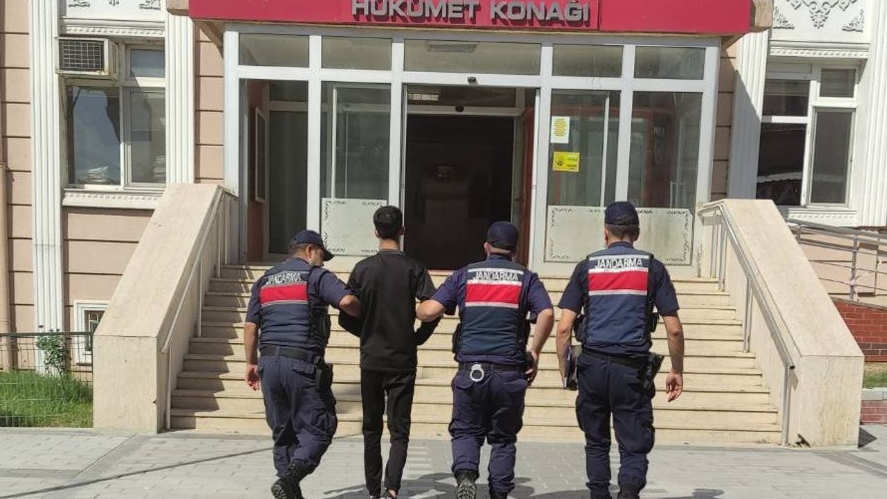 Yunanistan'a kaçmaya çalışan 17 FETÖ/PDY şüphelisi yakalandı