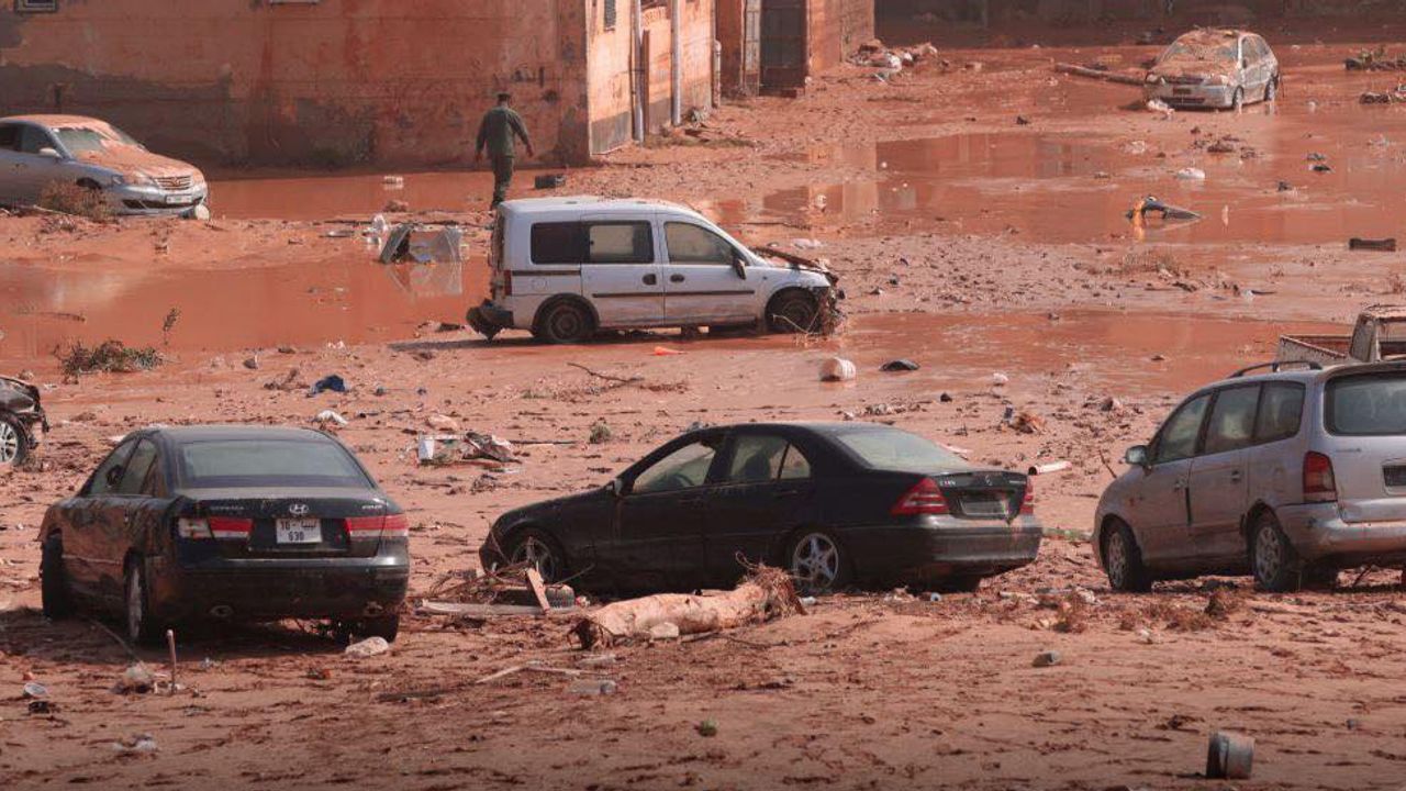 Libya'daki sel felaketinde ölenlerin sayısı 5 bini 200'e yükseldi!