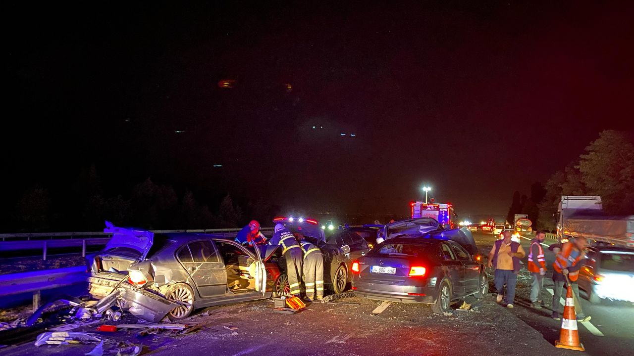 Anadolu Otoyolu’nda 11 araçlık kaza: 6 yaralı