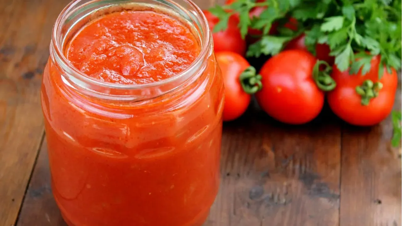 Evde domates sosu yapımı