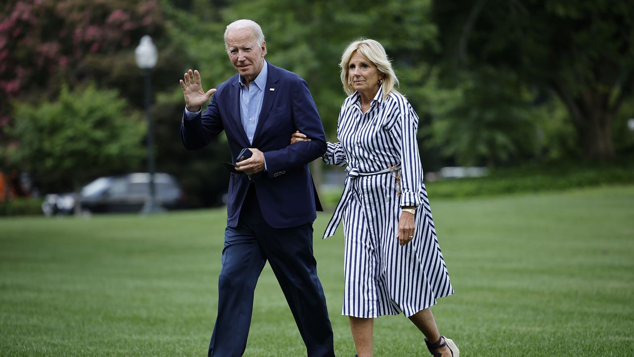 Beyaz Saray'da Kovid-19 alarmı: Biden'ın eşi koronavirüse yakalandı