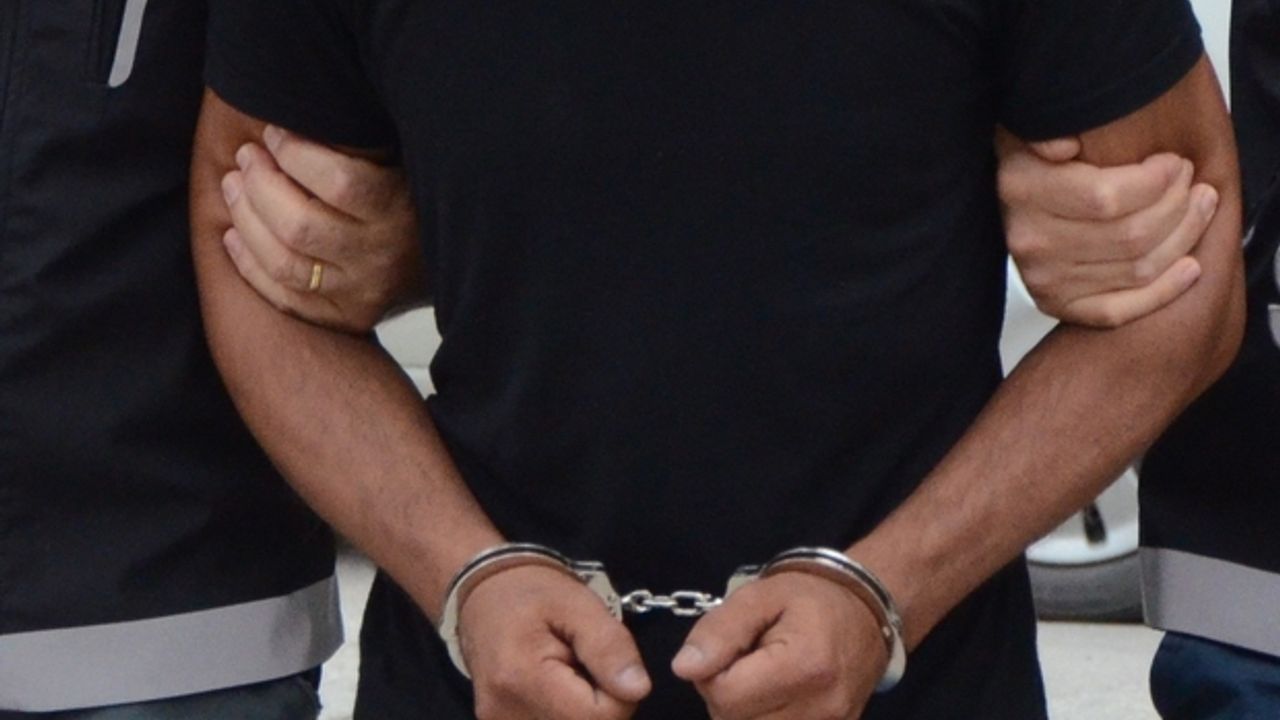 Kuşadası'nda 28 yıl hapis cezası bulunan şahıs yakalandı