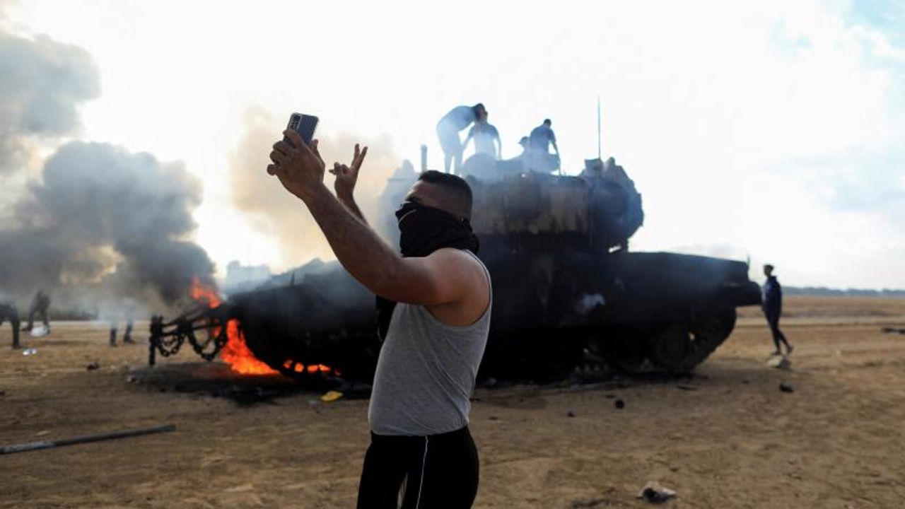 Kudüs Seriyyeleri Filistin topraklarını terketmiyor! 2 tank ve bir buldozer imha ettiler