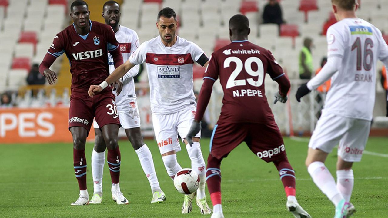 Sivasspor ile Trabzonspor'dan 6 gollü düello