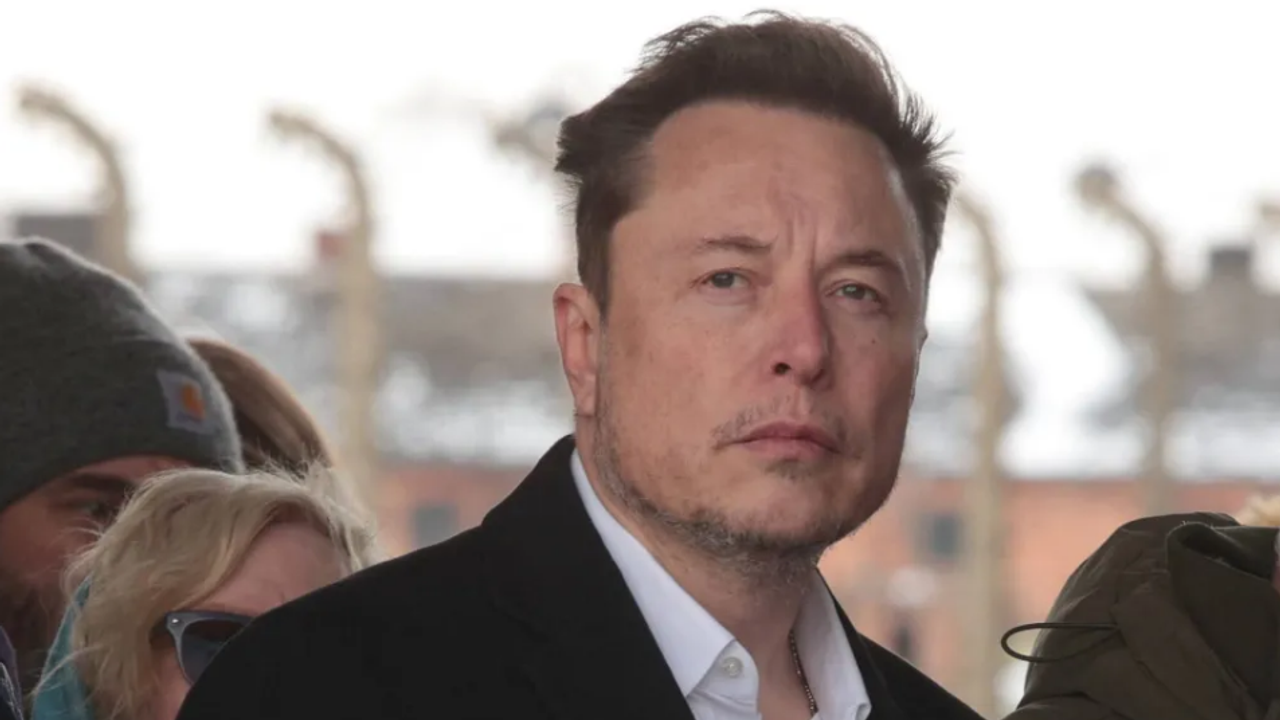 Elon Musk Auschwitz'i ziyaret etti