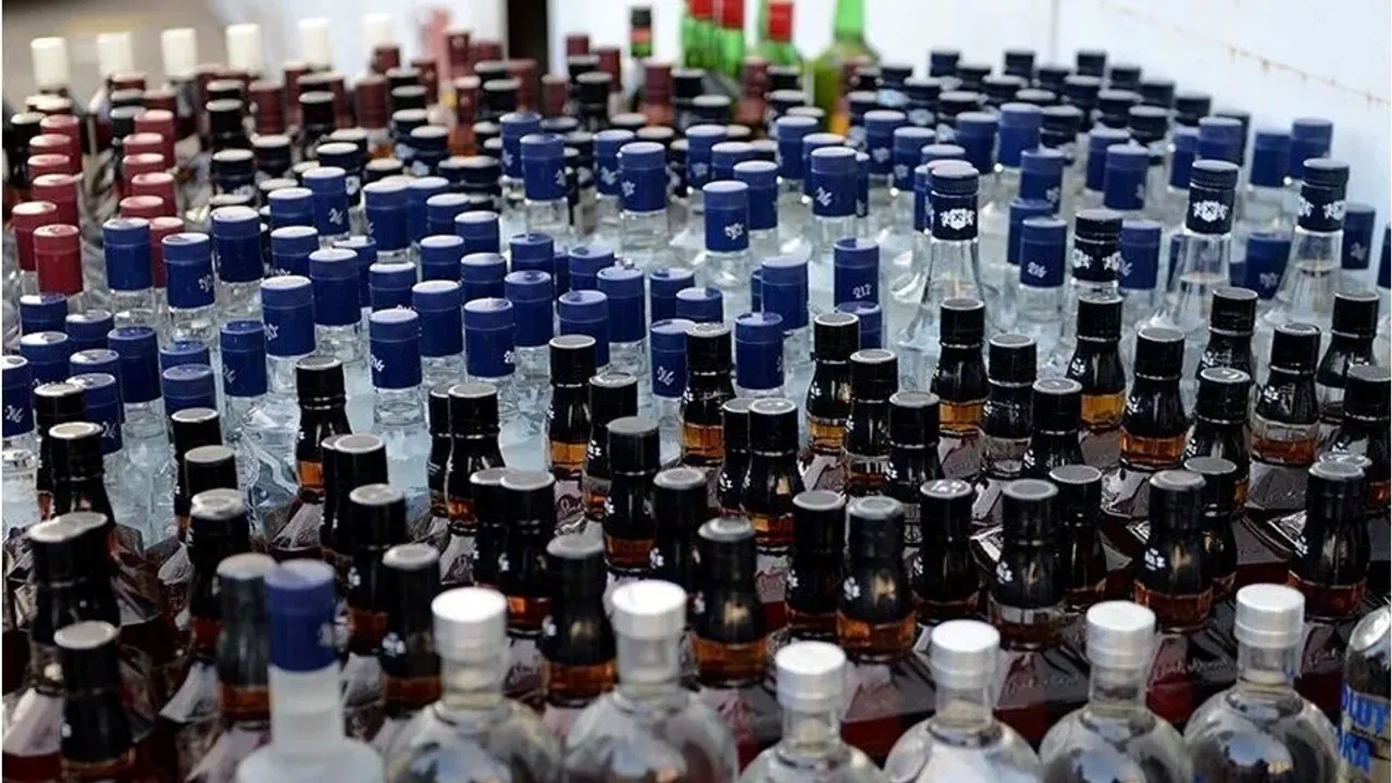 İstanbul'da sahte içki operasyonunda 10 bin 966 şişe sahte içki ele geçirildi 