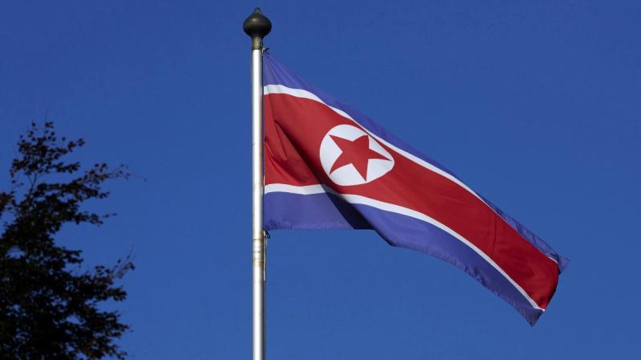 Kuzey Kore 2 büyükelçiliğini daha kapattı