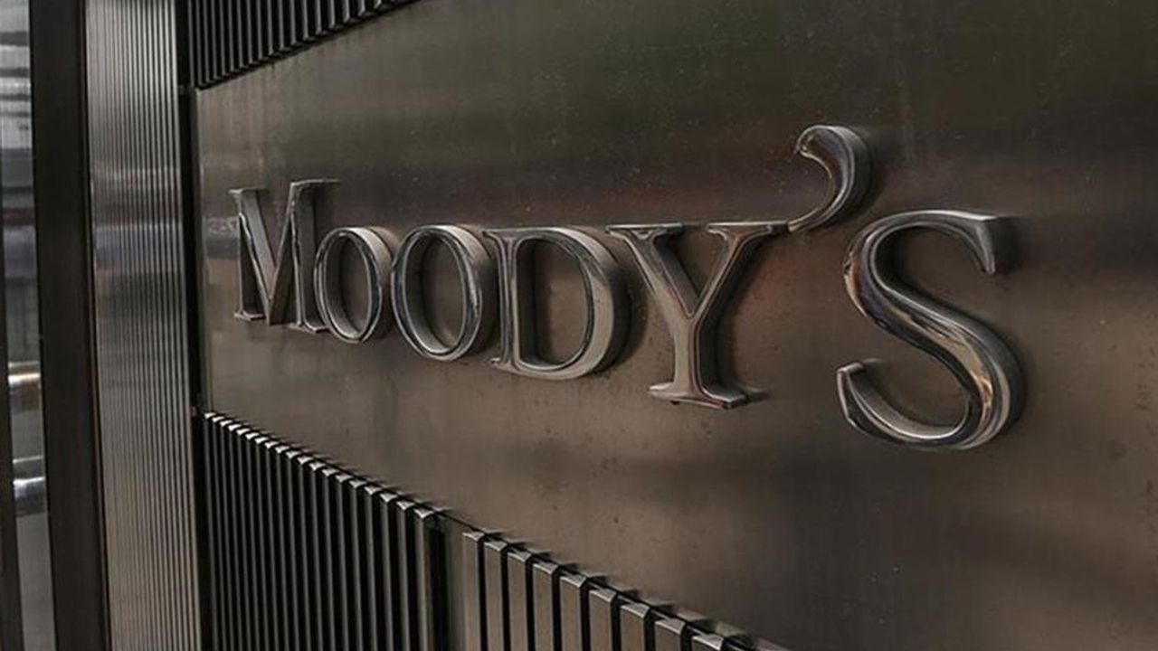 Moody's 17 Türk bankasının notunu pozitif yaptı