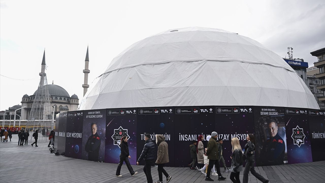 Yarın gece gerçekleşecek ilk milli uzay yolculuğumuz Taksim Meydanı’nda izlenebilecek