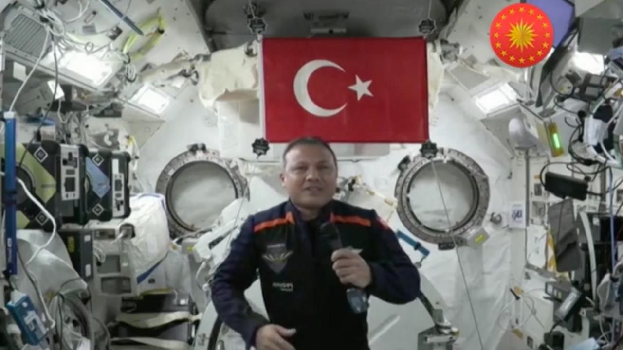 Alper Gezeravcı bugün Türkiye üzerinden geçecek: Türkiye Uzay Ajansı saat verdi