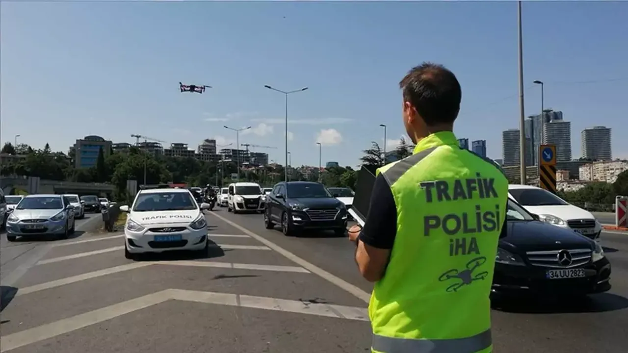 İstanbul'da Dron Destekli Denetim: Bir Sürücüye 19 Bin 317 TL Ceza