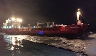 Fırtına İstanbul’u vurdu: Tanker karaya oturdu