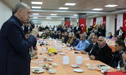 Erdoğan, Balıkesir'de depremzedelerle yemek yedi