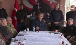 Bakan Akar, Kırıkhan'da şehit aileleriyle buluştu 