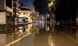 Hatay'ın İskenderun ilçesinde deniz seviyesi yükseldi