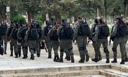 İsrail Mescid-i Aksa'ya baskın düzenledi