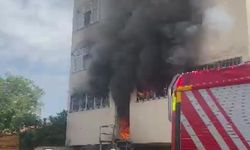 Arnavutköy'de lastik deposunda yangın