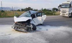 TIR ile otomobilin çarpıştığı kaza kamerada