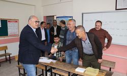 Pozantı Belediye Başkanı Mustafa Çay oyunu kullanarak ziyaretler gerçekleştirdi