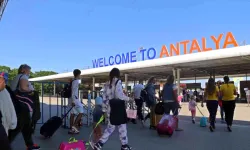 Antalya'ya turist akını! Rekor seviyeye ulaştı...