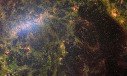 17 milyon ışık yılı uzaklıktaki galaksi görüntülendi