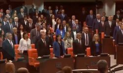 HDP'liler Meclis açılışında İstiklal Marşı'nı okumadı