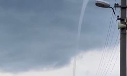 Bartın'da karaya 100 metre uzaklıkta oluşan hortum paniğe neden oldu!