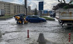 İstanbul'un pek çok noktasını sel vurdu