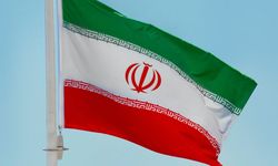İran'da oy verme işlemi 00.00'a kadar uzatıldı