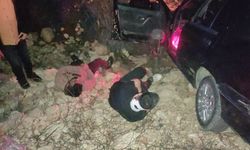 Mardin’de Şarampole Devrilen Otomobilde 5 Kişi Yaralandı