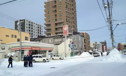 Sapporo’da bıçaklı dehşet: 1 ölü, 2 yaralı
