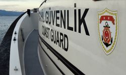 İzmir açıklarında 60 düzensiz göçmen kurtarıldı!