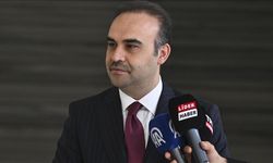 Bakan Kacır, "Alper Gezeravcı'nın seçim malzemesi yapıldığına" yönelik iddiaları cevapladı