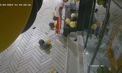 Döner bıçaklı saldırı: Balonlar parçalandı, işyeri sahibi dehşete düştü