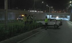 Kayseri'de tramvay yoluna giren otomobilde 2 yaralı