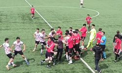 U18 Türkiye Şampiyonası'nda tartışma: Zonguldak Asmaspor ve Bartınspor maçında gergin dakikalar