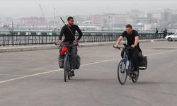 Hacca gitmek için Fransa'dan bisikletle yola çıkan iki kişi Tekirdağ'a geldi
