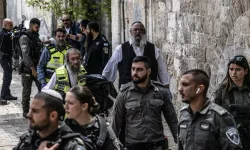 İsraile turist olarak giden bir Türk Kudüs'te İsrailli polisi bıçakladı