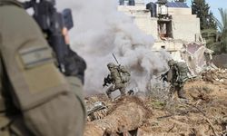 İsrail güçleri, işgal altındaki Batı Şeria'da 40 Filistinliyi gözaltına aldı