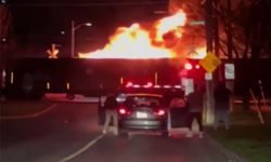 Kanada'da alev alev yanan tren şehre girdi-İzle
