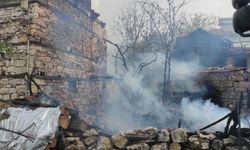 Bursa'da yangın: Müstakil ev küle döndü