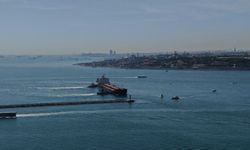 İstanbul Boğazı'nda kurtarma çalışmaları tamamlandı: Gemi trafiğine tekrar açıldı